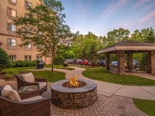 Staybridge Suites MILWAUKEE AIRPORT SOUTH image 9