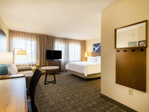 Staybridge Suites MILWAUKEE AIRPORT SOUTH image 18