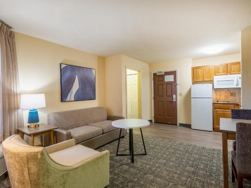Staybridge Suites MILWAUKEE AIRPORT SOUTH image 19