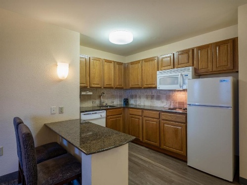 Staybridge Suites MILWAUKEE AIRPORT SOUTH image 25