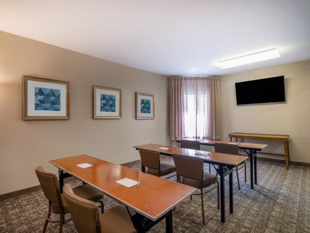 Staybridge Suites MILWAUKEE AIRPORT SOUTH